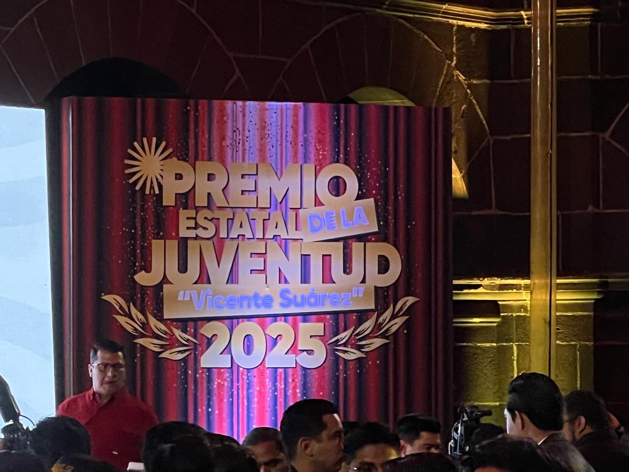 Entregan Premios Estatales de la Juventud 2025
