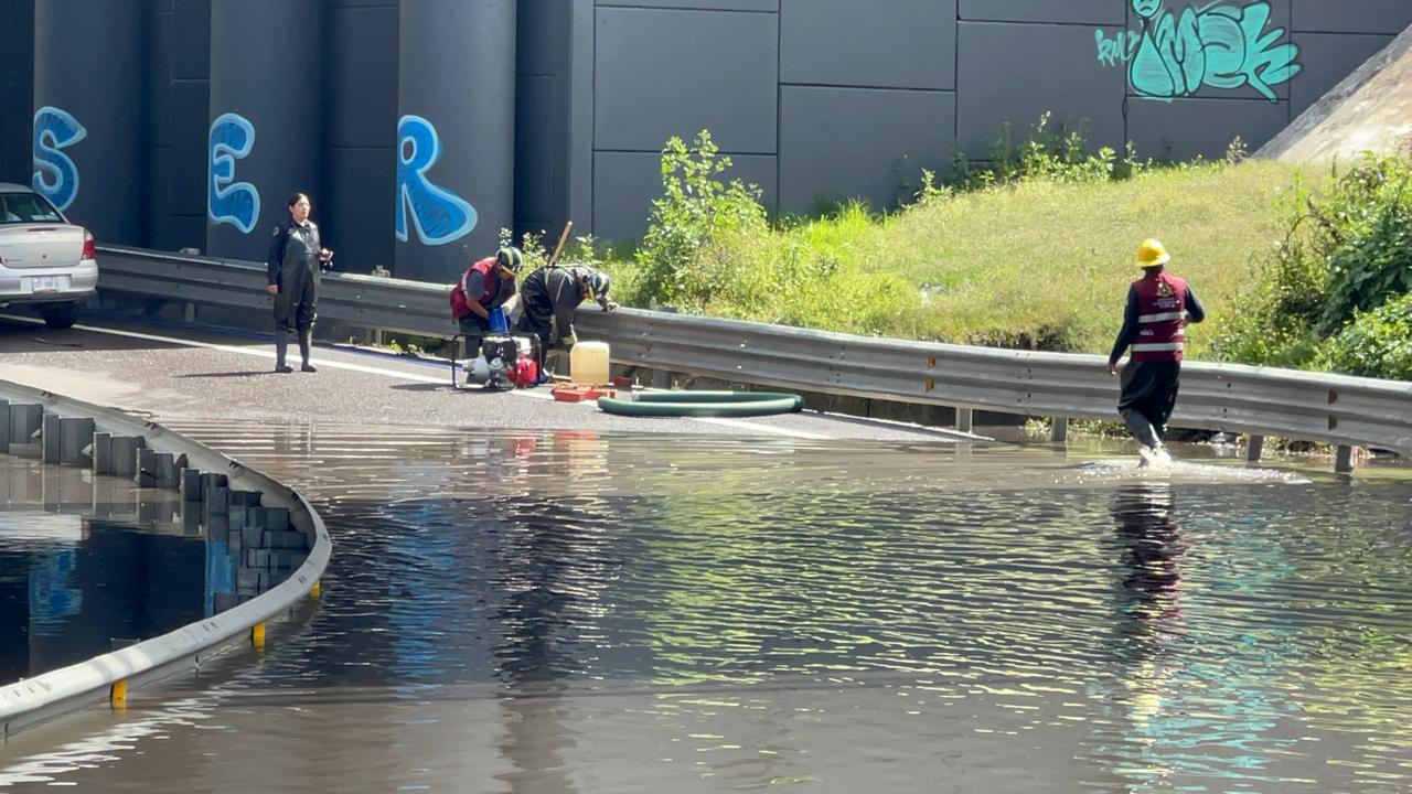 Protección Civil atiende inundación en Periférico
