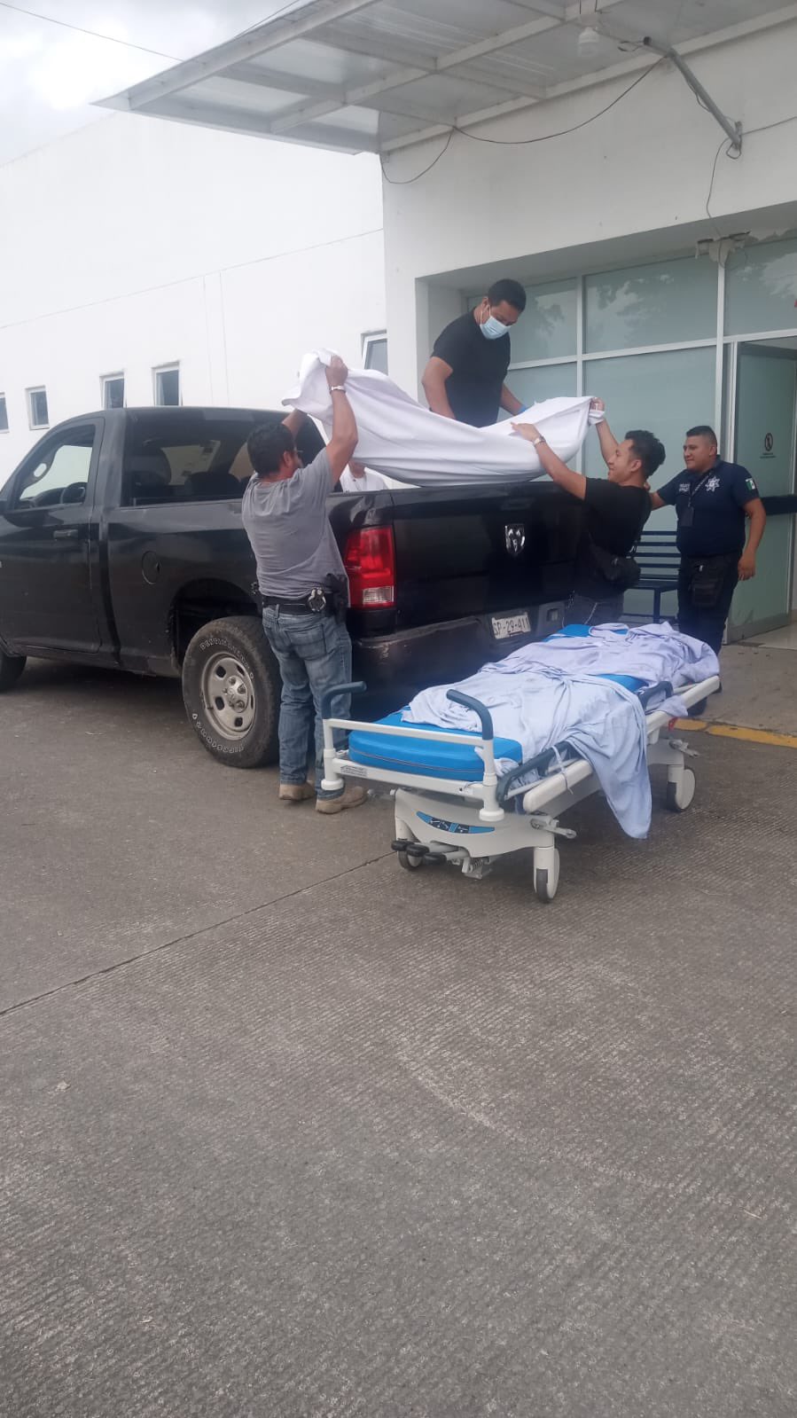 Lamenta FGE de Puebla traslado inadecuado de un cuerpo en Huauchinango