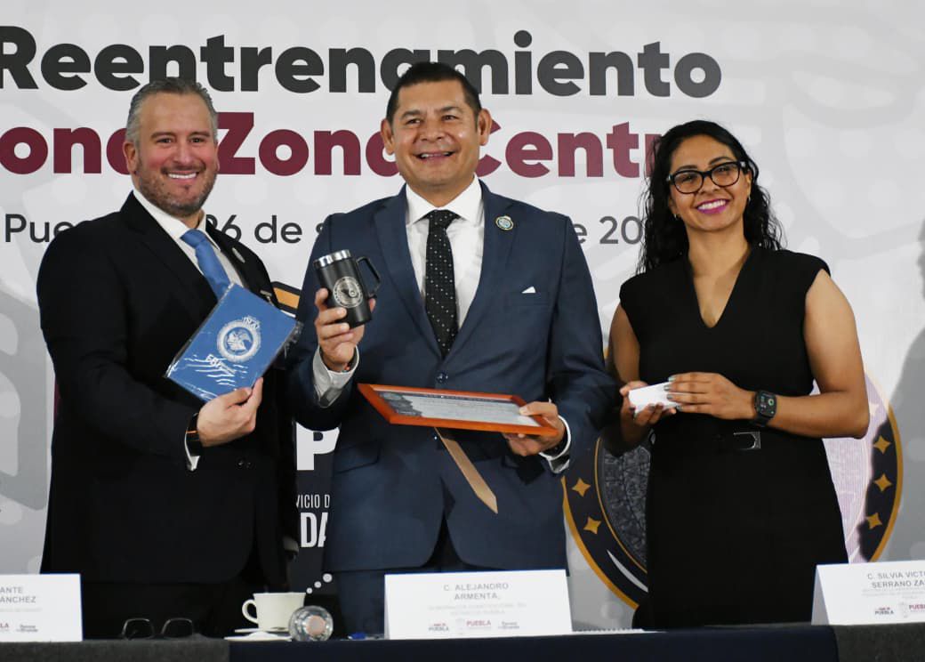 Más de mil participantes concluyen el primer reentrenamiento internacional de seguridad del FBI en México