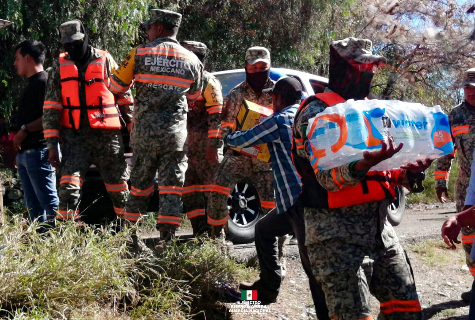 Damnificados de la Sierra Norte son atendidos con puntualidad y cercanía ayuda
