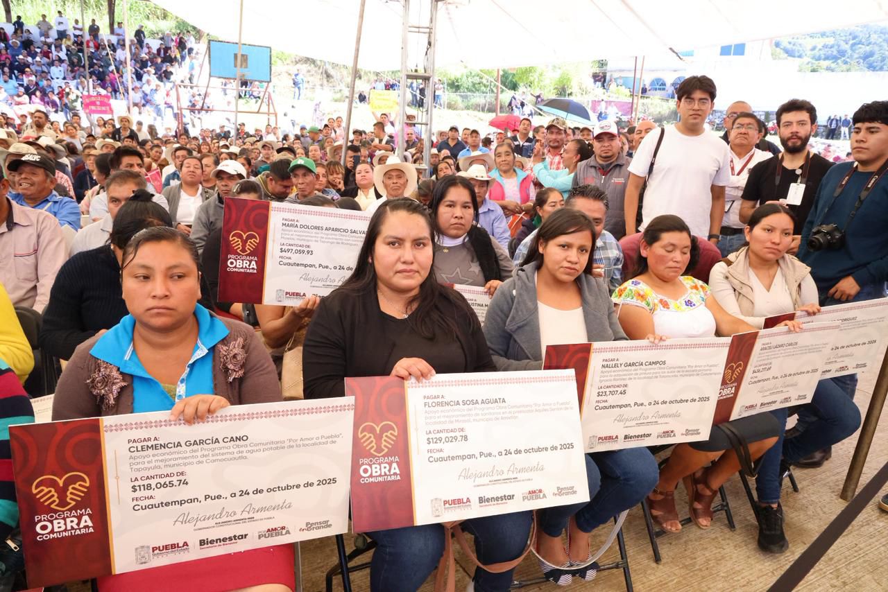 Gobernador Alejandro Armenta entrega apoyos por más de 5.5 millones en Cuautempan mujeres