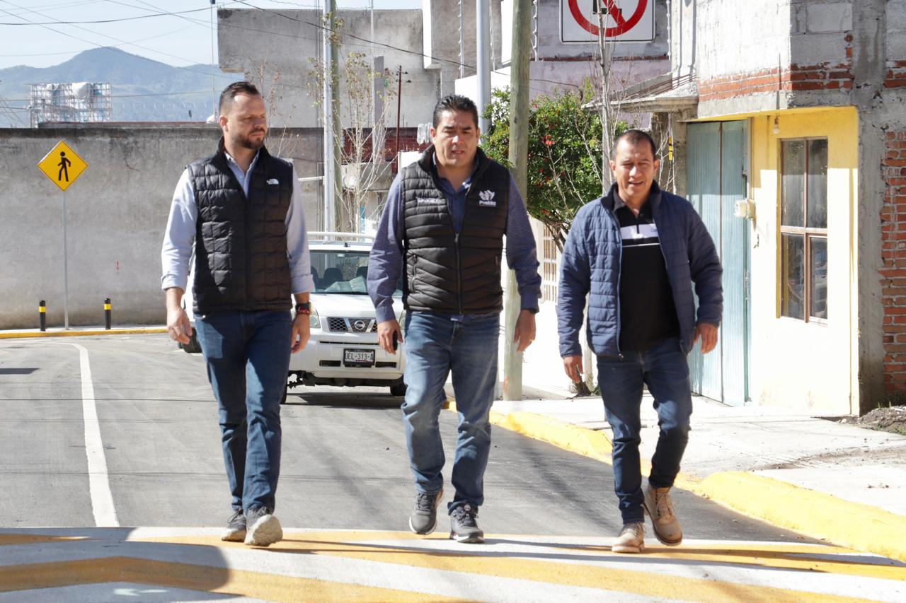 Gobierno de Pepe Chedraui supervisa conclusión de pavimentación en San Francisco Totimehuacan