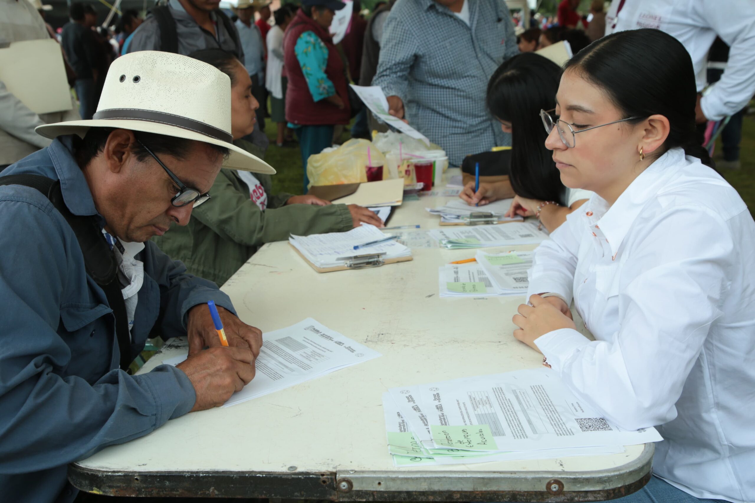 Gobierno de Puebla fortalece el programa de Obra Comunitaria en Acatlán