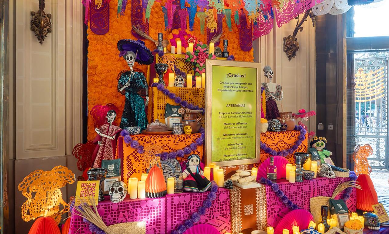 Gobierno de Puebla inaugura altar monumental en Madrid