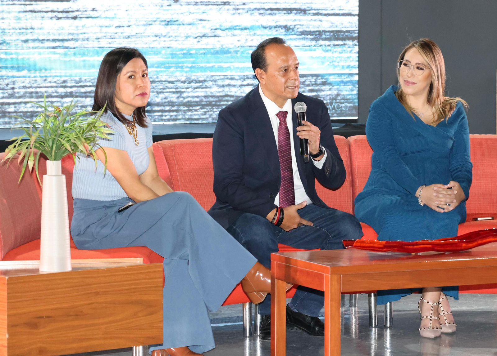 Gobierno de Puebla reafirma compromiso con una comunicación confiable e incluyente