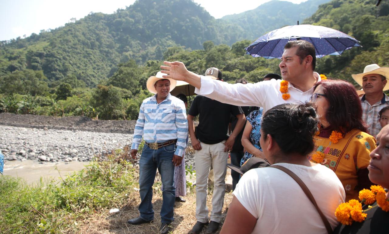 Inicia reconstrucción en Jopala y Zihuateutla tras daños por lluvias armenta