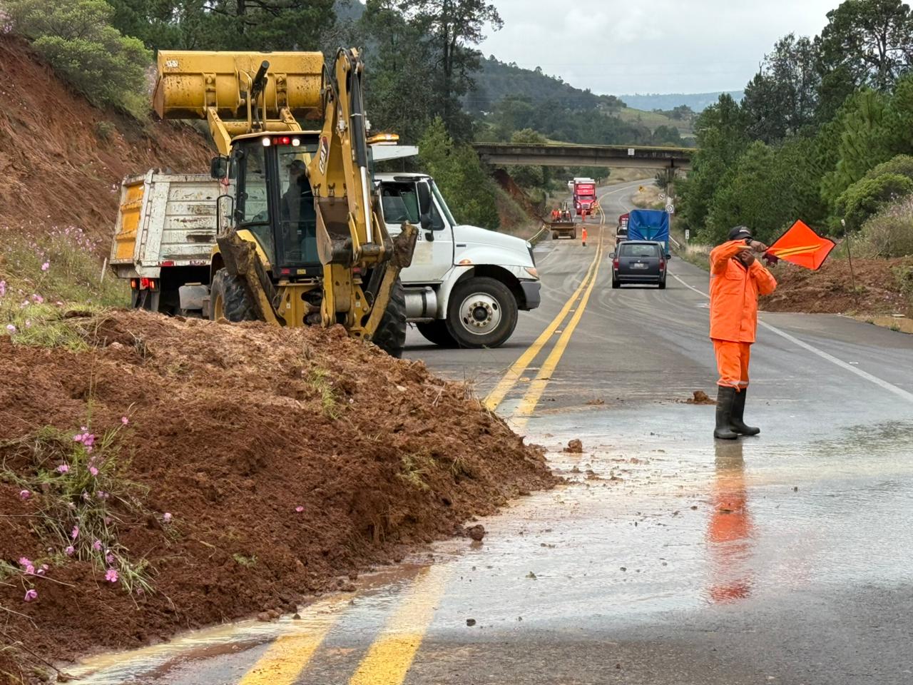 Órdenes de gobierno trabajan coordinadamente ante afectaciones por lluvias en Puebla