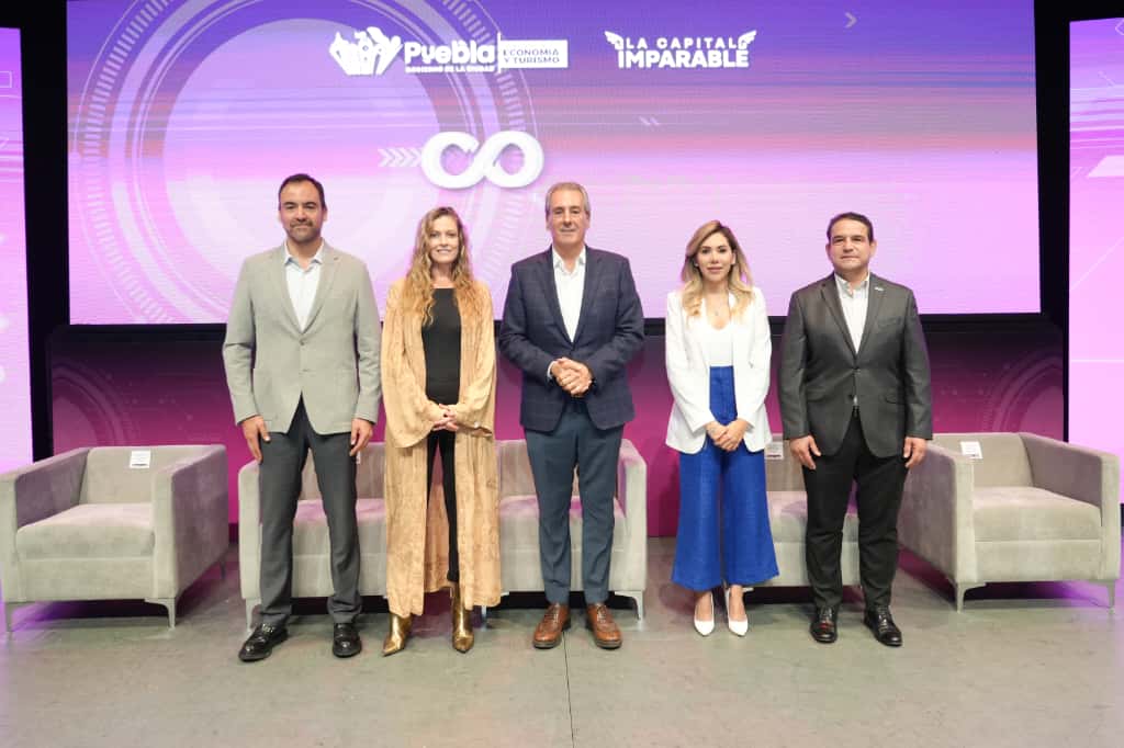 Pepe Chedraui participa en "Conéctate Emprendedor" con Ana Victoria García Álvarez