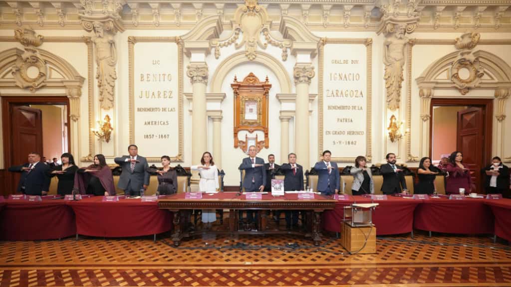 Pepe Chedraui presenta su Primer Informe en Cabildo_foto1
