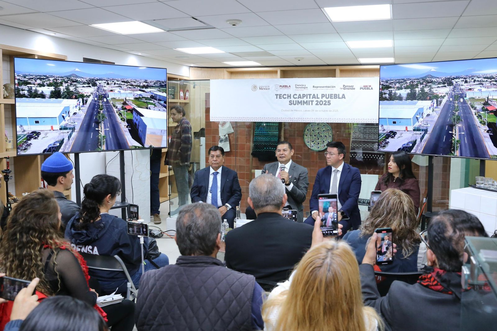 Puebla avanza en rehabilitación de calles con obras sin corrupción reunión