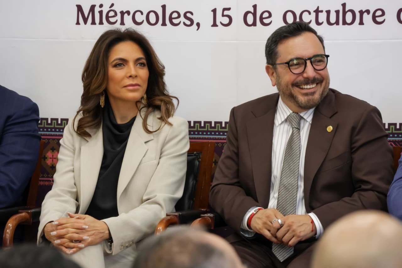 Lotería Nacional y IPN celebran 25 años del Archivo Histórico Politécnico con un billete conmemorativo