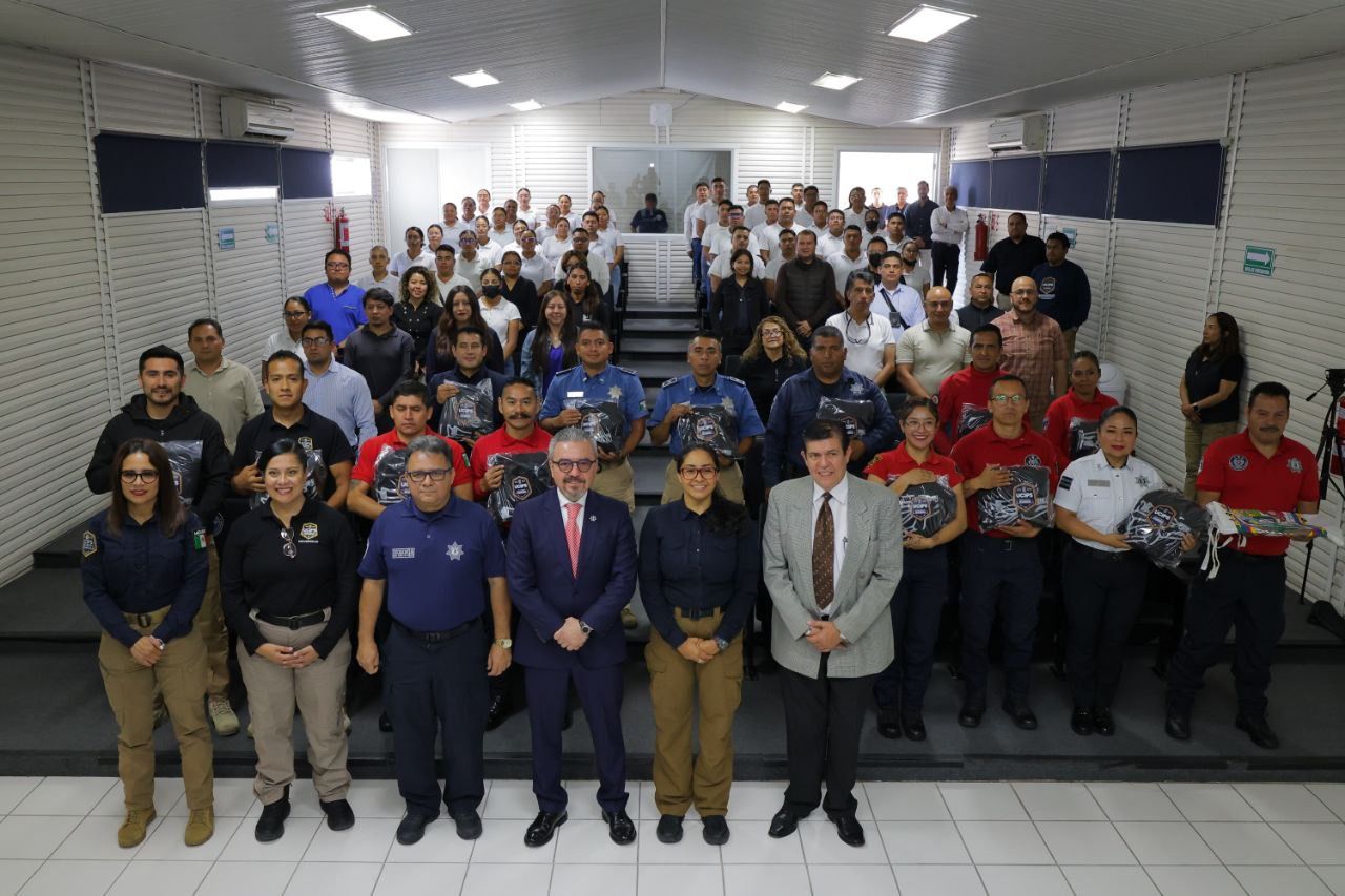 Reconocen a elementos poblanos que participarán en los Juegos Latinoamericanos de Policías y Bomberos 2025