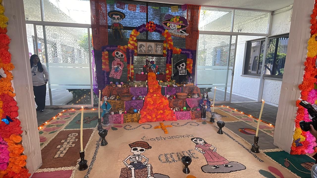 Alumnas del CECADE muestran su talento en disfraces