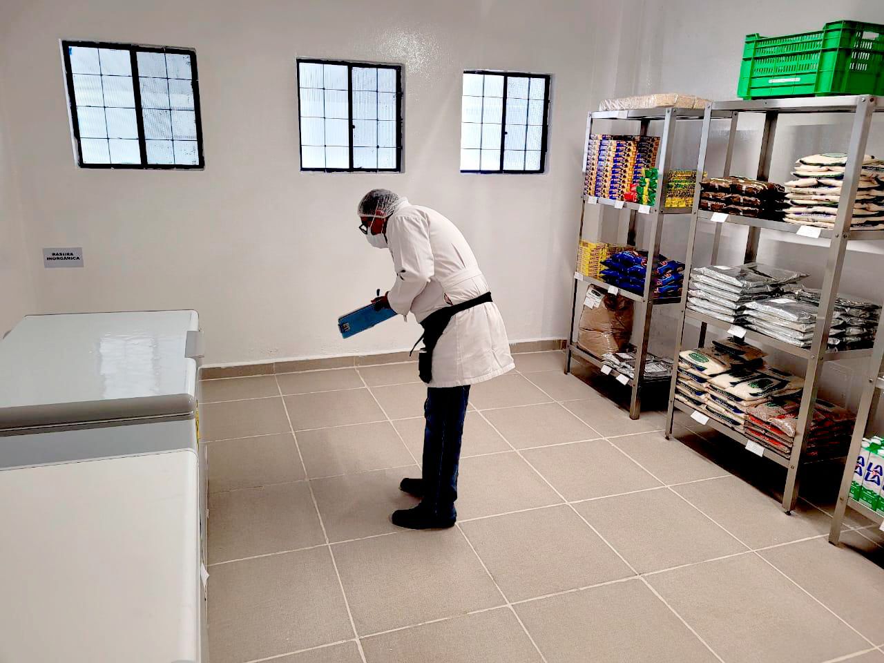 Centro Penitenciario de Serdán acredita "Distinto H" por buen manejo en alimentos