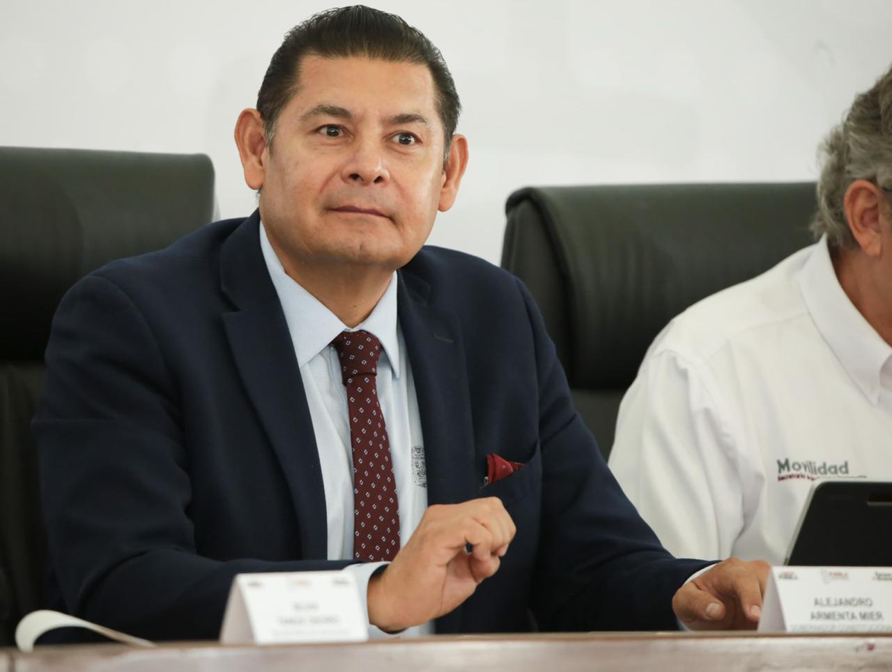 Gobierno de Puebla instalará corralones públicos para frenar el abuso de grúas