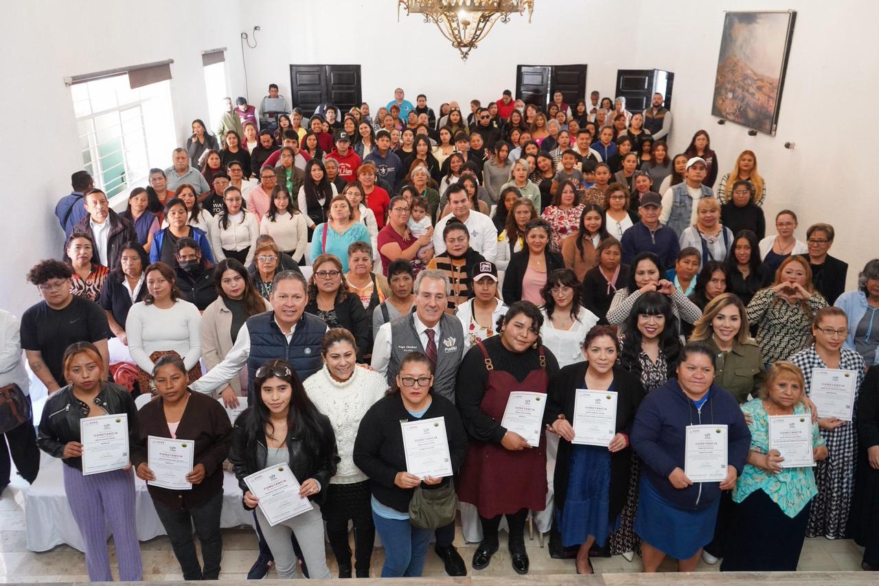 Gobierno de la Ciudad reconoce el talento y esfuerzo de mujeres emprendedoras