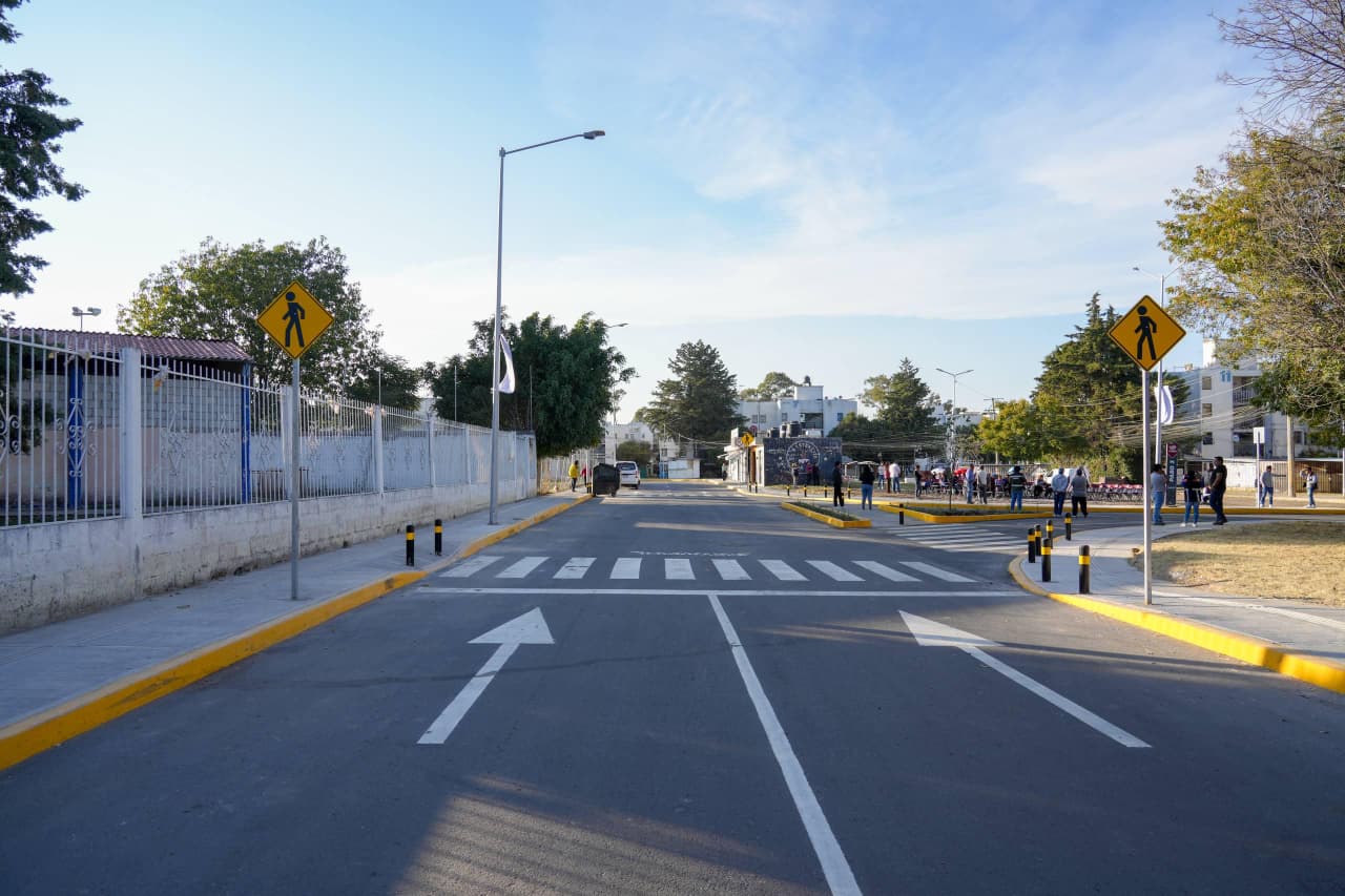 Pepe Chedraui entrega rehabilitación vial en Loma Bella