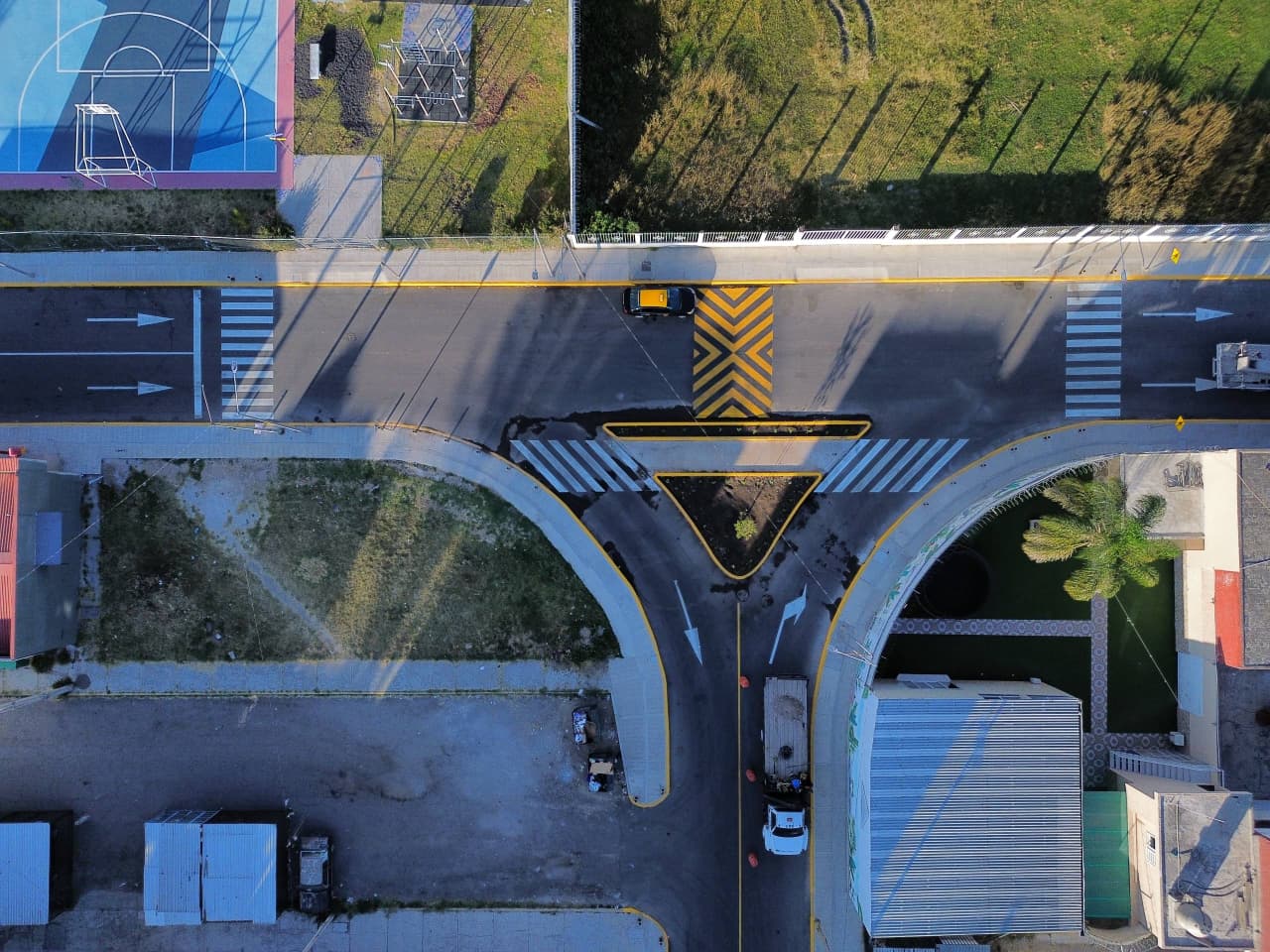 Pepe Chedraui entrega rehabilitación vial en Loma Bella