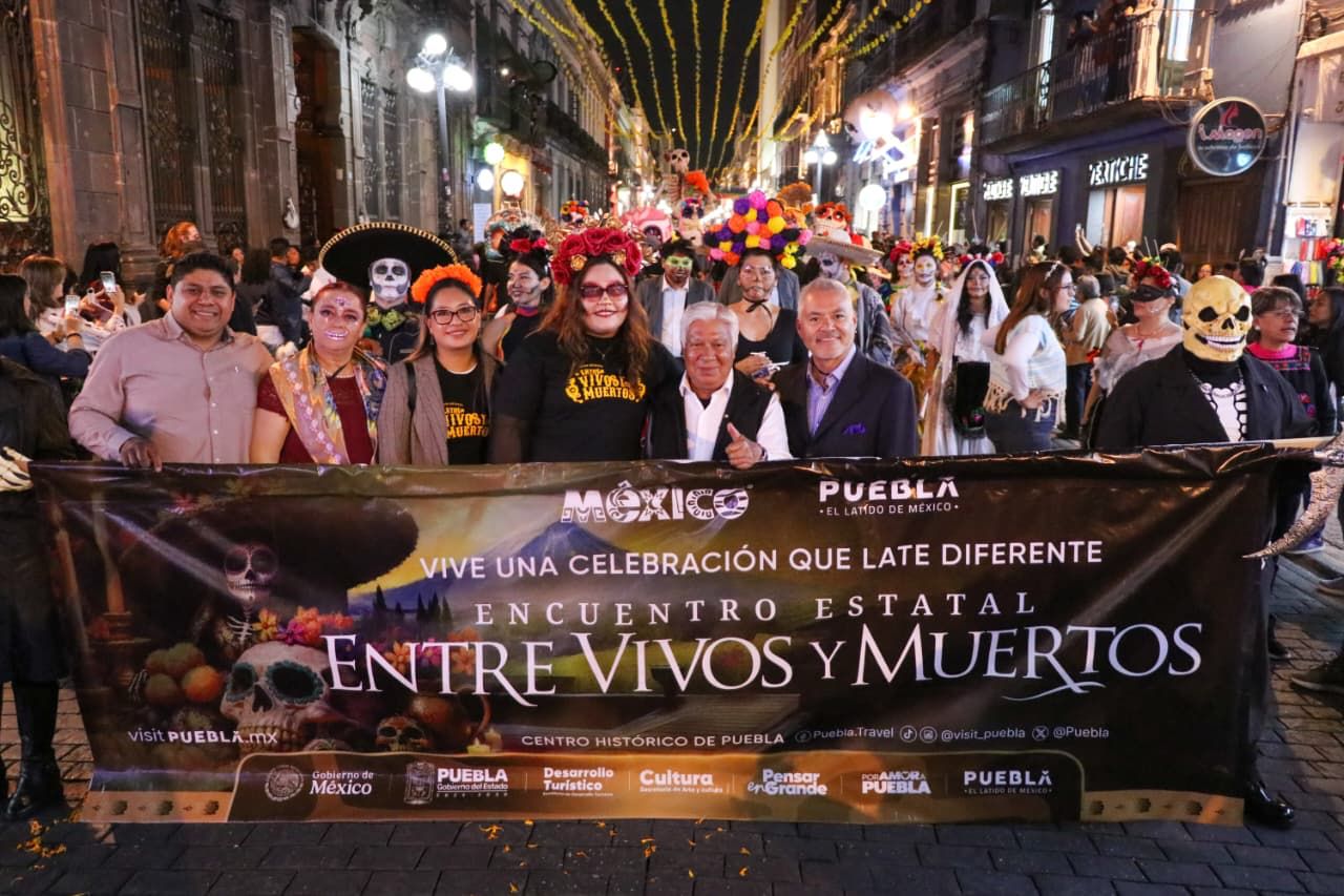 Preservación de tradición e identidad con el desfile “Entre Vivos y Muertos 2025”