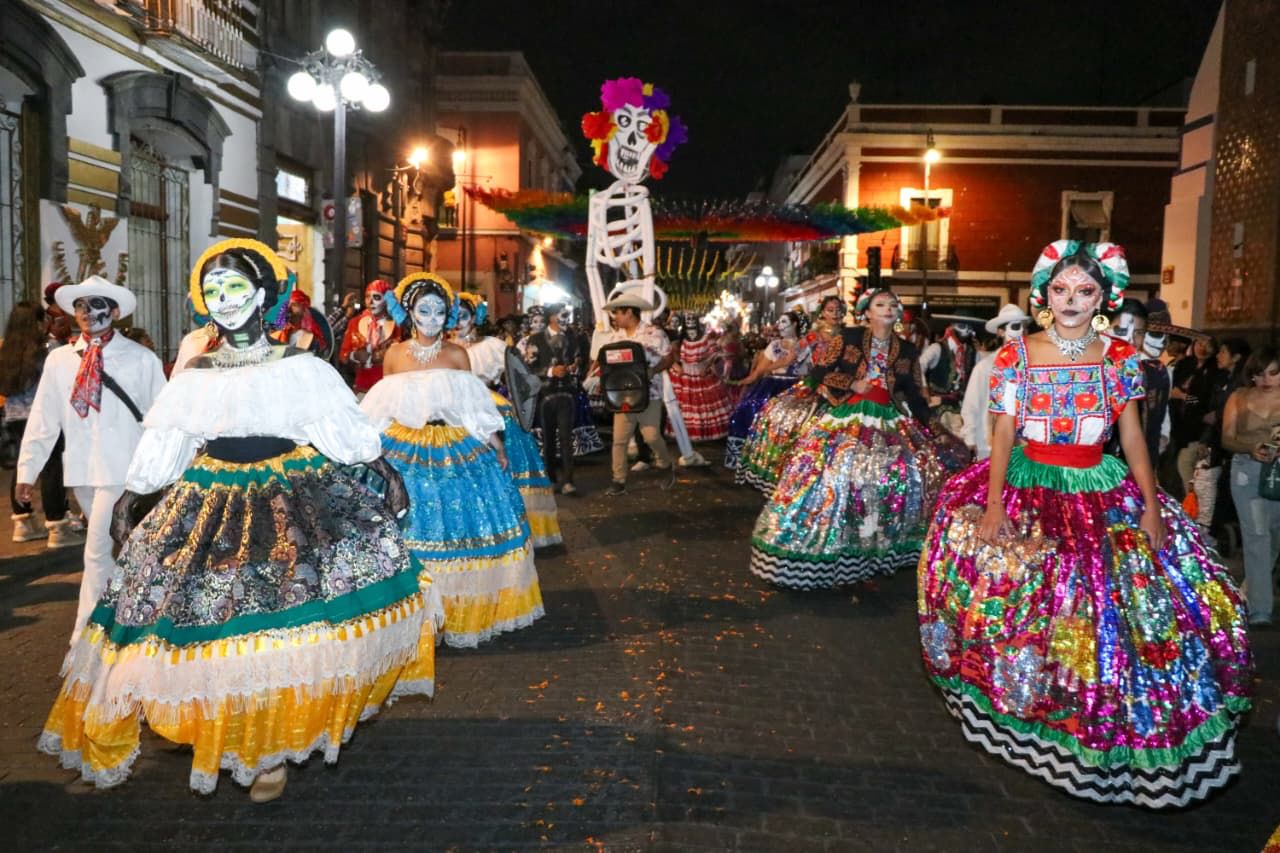 Preservación de tradición e identidad con el desfile “Entre Vivos y Muertos 2025”