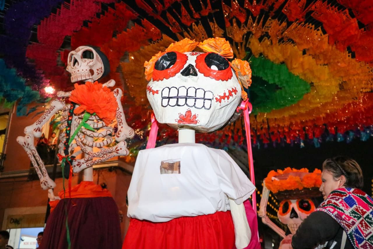 Preservación de tradición e identidad con el desfile “Entre Vivos y Muertos 2025”
