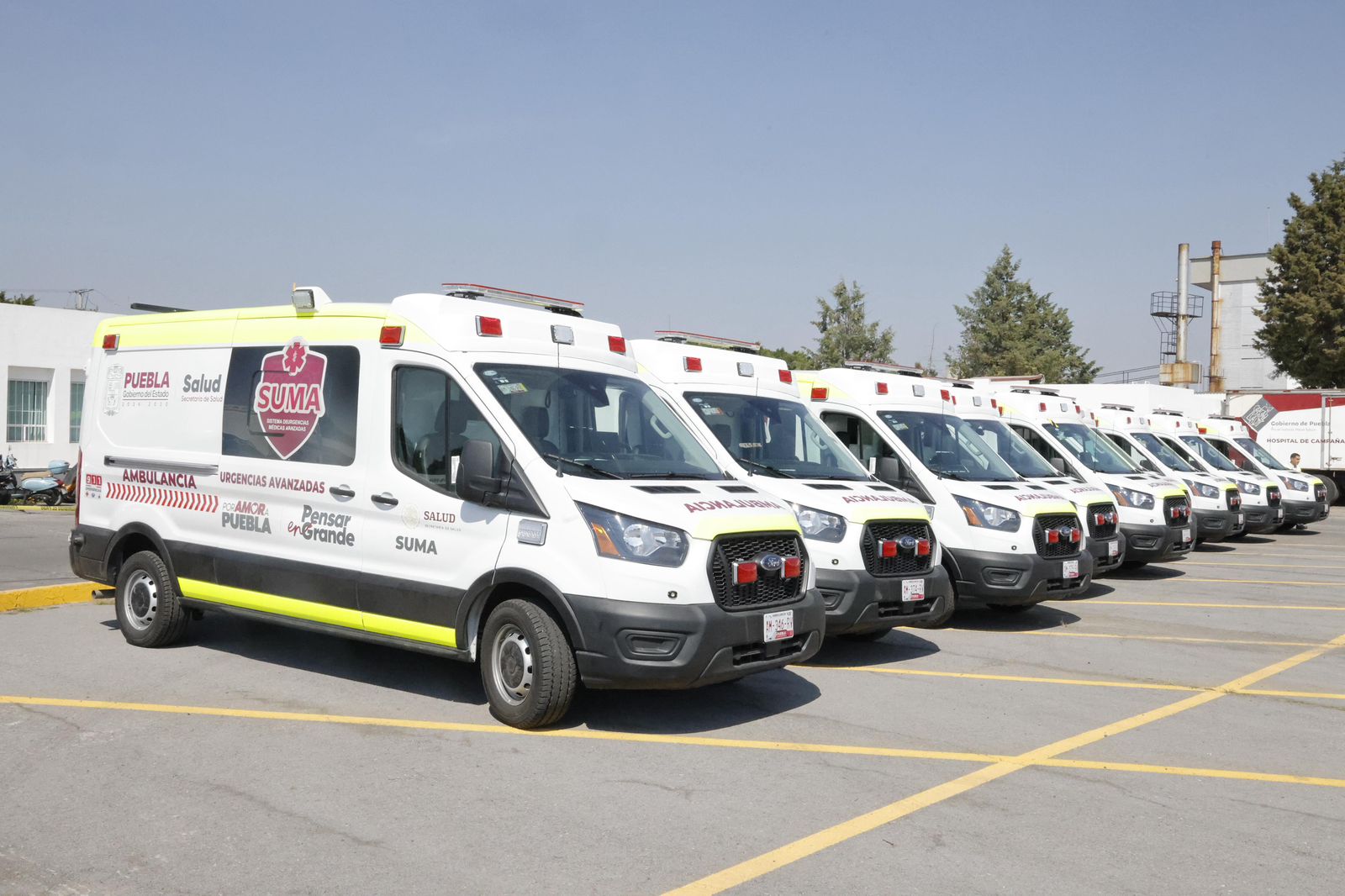 Puebla fortalece su sistema de salud con ambulancias de alta capacidad y especialistas