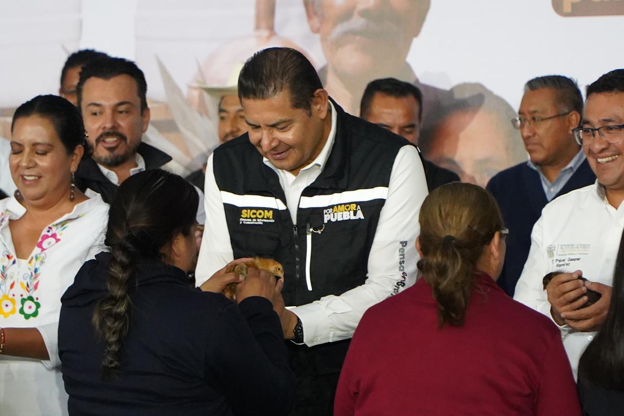 Gran entrega para transformar el campo poblano 