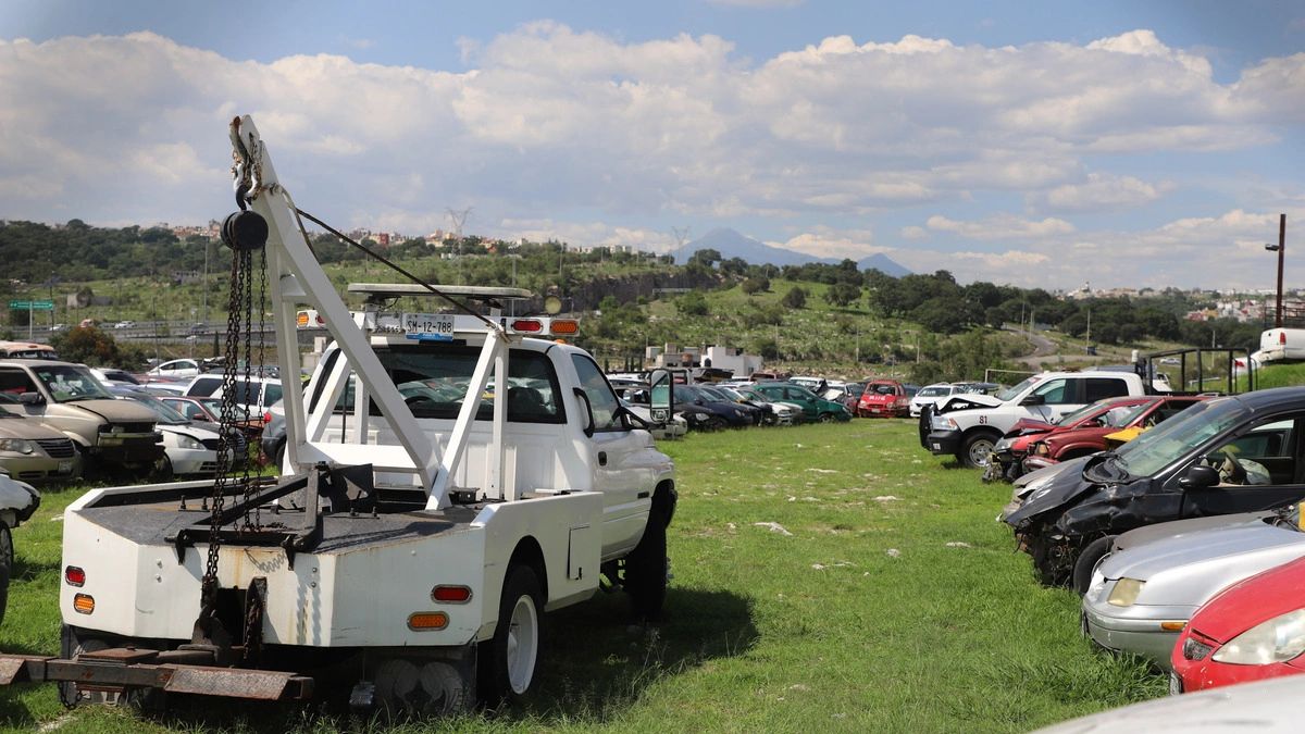 Puebla instalará 5 corralones estatales regulados