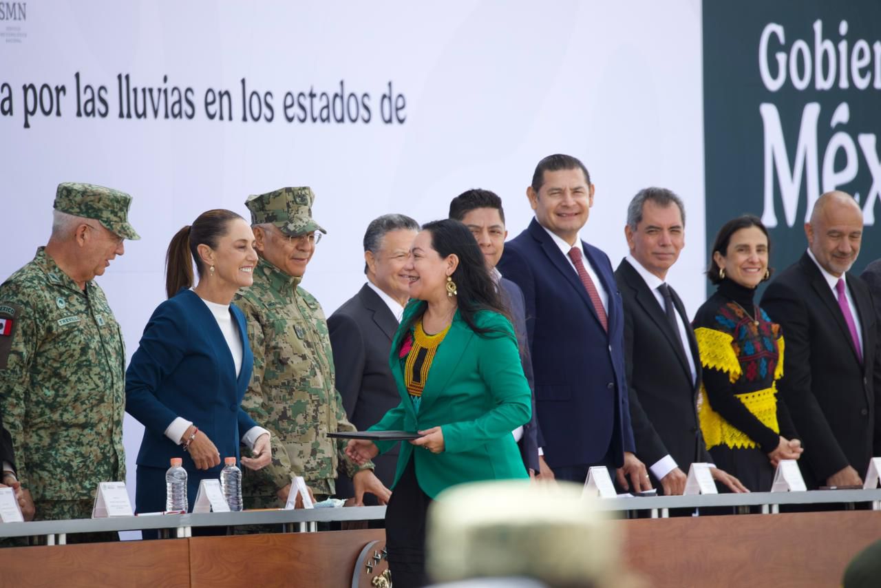 Sheinbaum reconoce a personal del Plan DN-III-E y Plan Marina