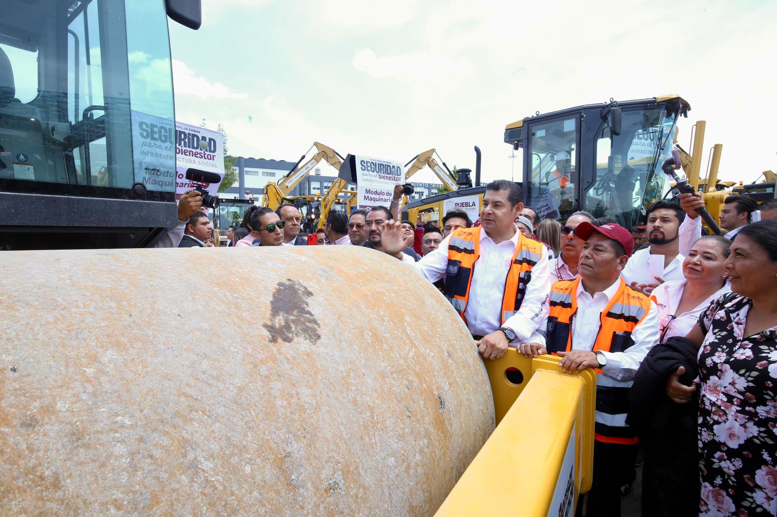 Gobierno de Puebla impulsa obra pública directa en los 217 municipios