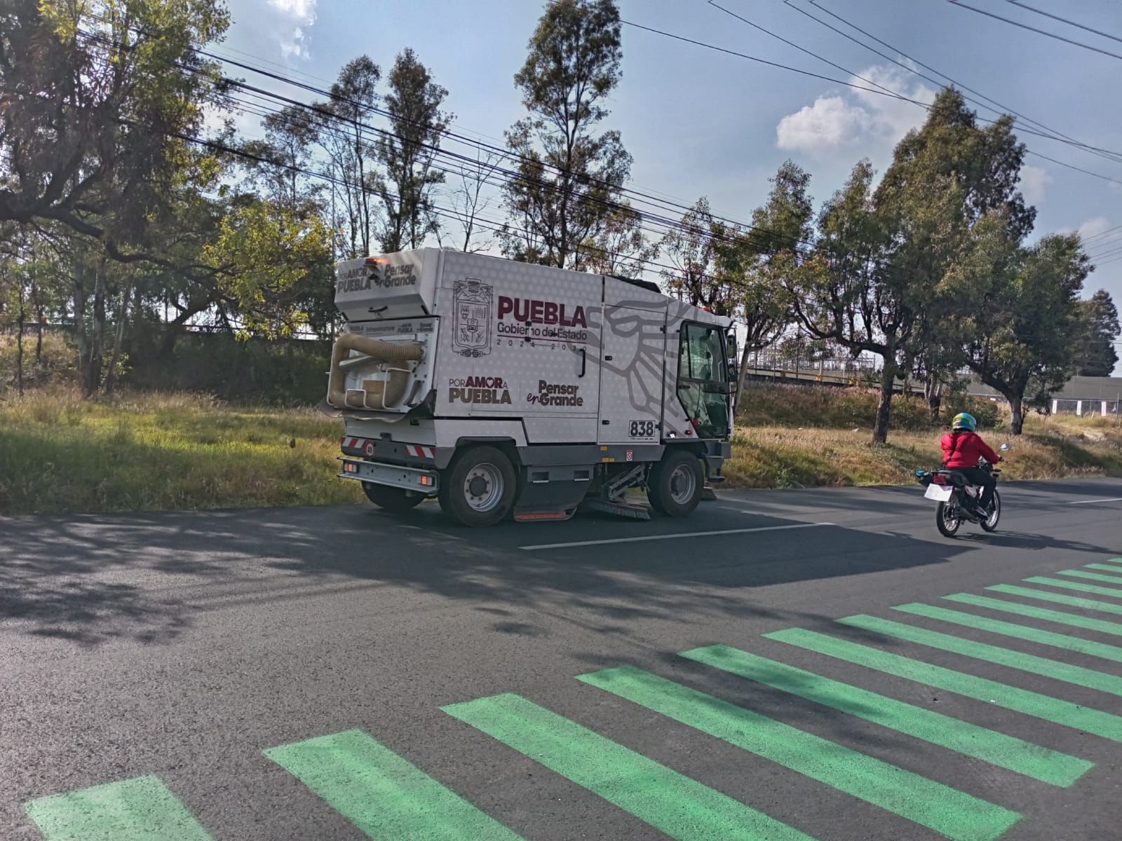 Gobierno de Puebla refuerza limpieza vial en Puebla Capital