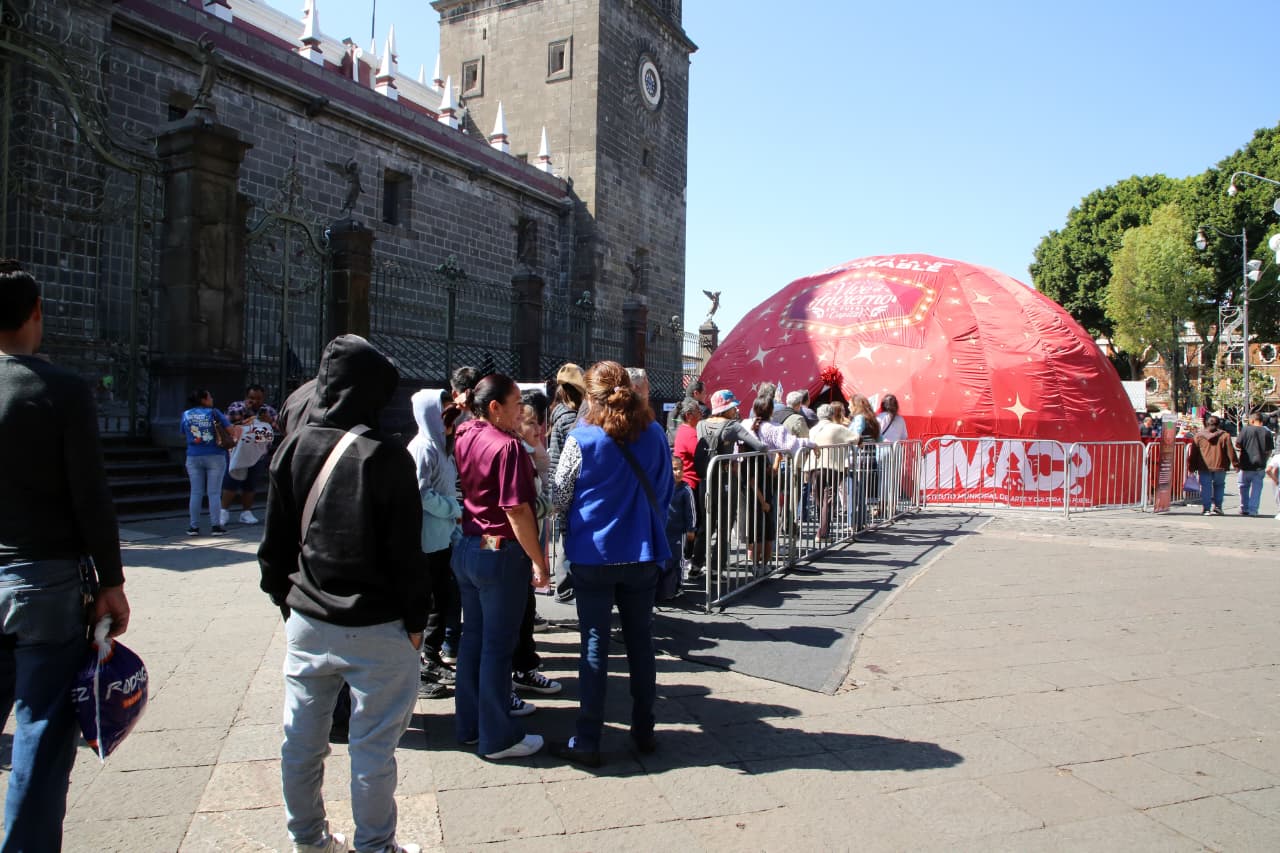 Los Reyes Magos llegan al Domo Sensorial “Sintamos la Navidad” en Puebla gente