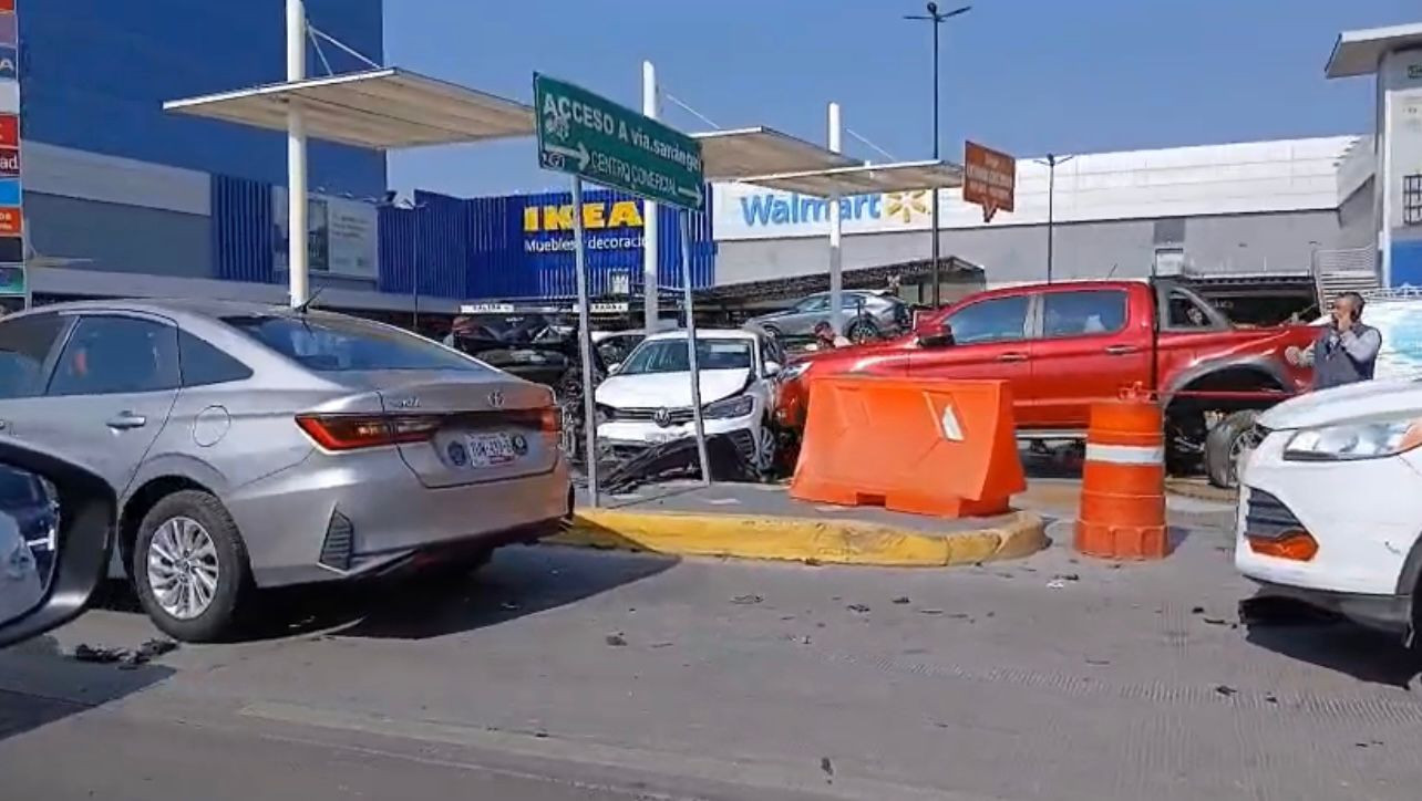 Vehículo del accidente en Vía Atlixcáyotl iba a más de 140 kmh