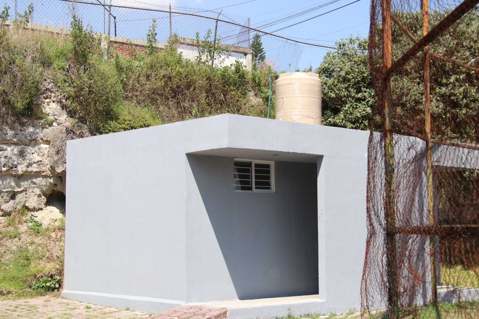 El Gobierno de Puebla renueva los sanitarios del Campo Deportivo “El Hoyo”