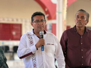 Obra comunitaria lleva mejores caminos a Olomatlán Pavel