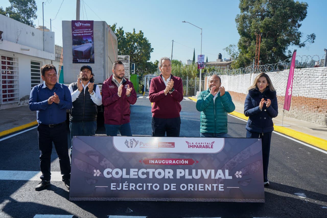 Entrega Pepe Chedraui colector pluvial en Álamos Vista Hermosa calle