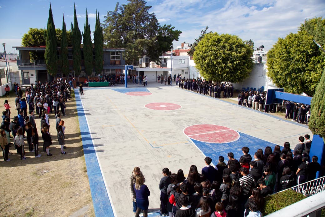 Obra Comunitaria mejora escuela y beneficia a 400 alumnos