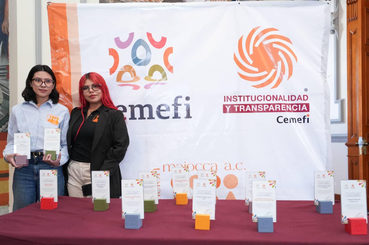 Pepe Chedraui y MariElise Budib reconocen a organizaciones civiles