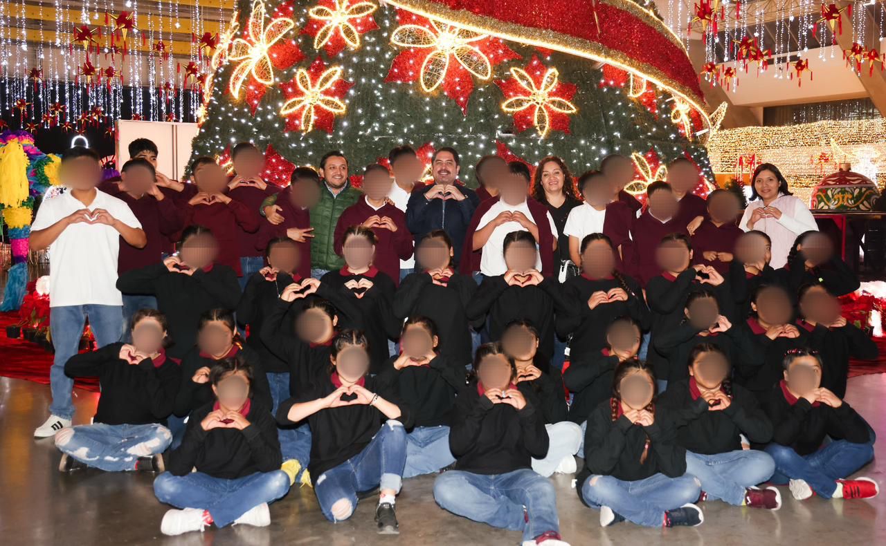 Niñas y niños de Casas de Asistencia disfrutan del Festival Navideño “Por Amor a Puebla”