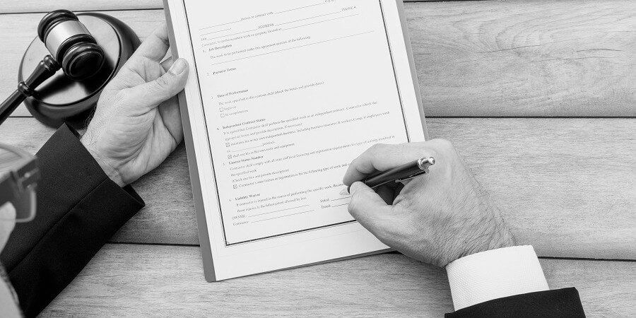 Puebla alista más de 100 denuncias por contratos irregulares