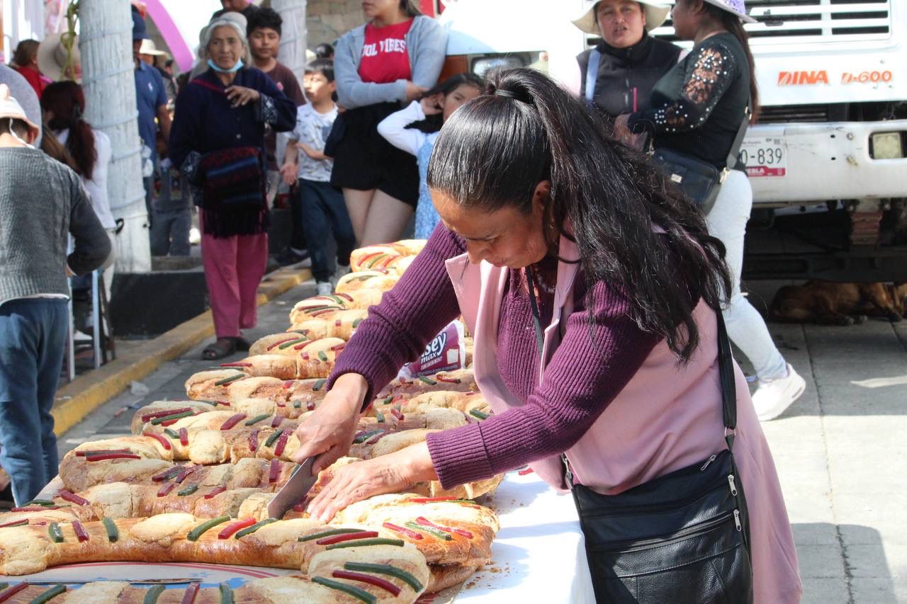 Gobierno de Puebla entrega juguetes por Día de Reyes