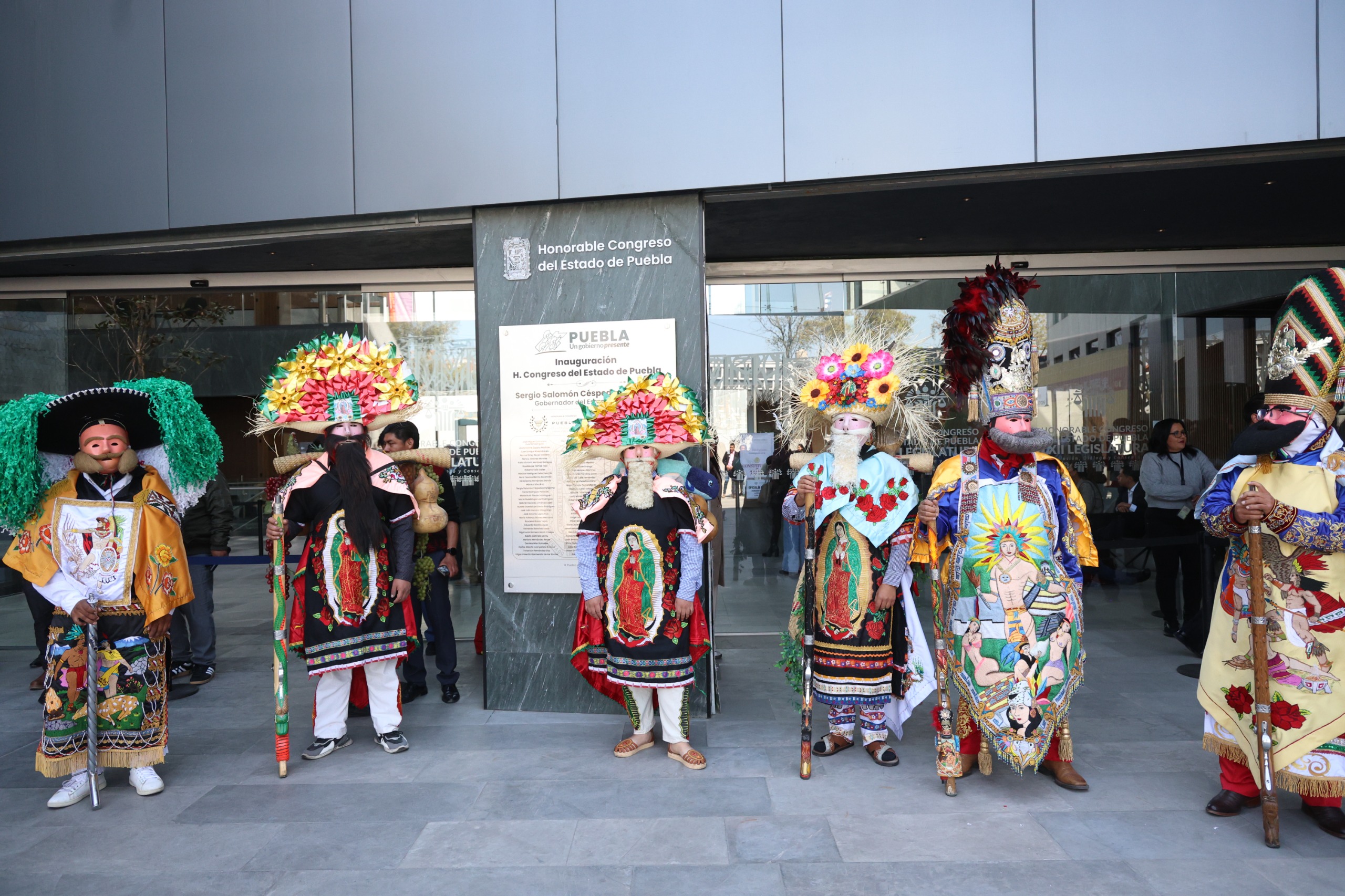 Presentan en el Congreso el Carnaval de Huejotzingo_foto1