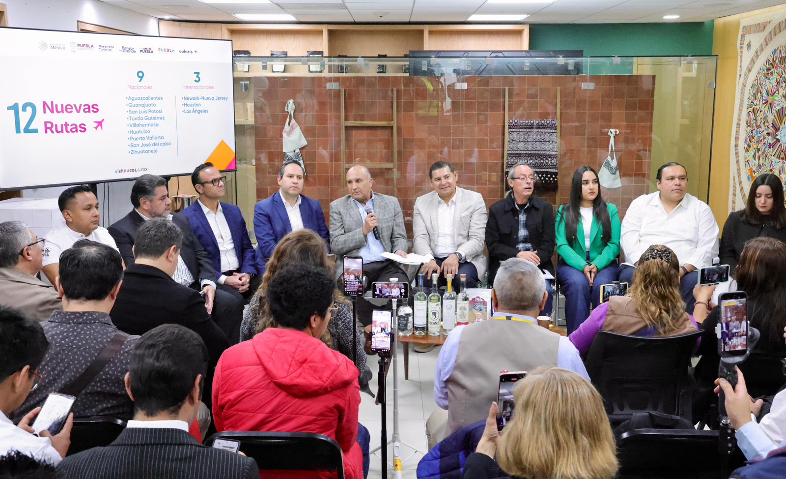 Puebla amplía su alcance con 12 nuevas rutas aéreas nacionales e internacionales Armenta