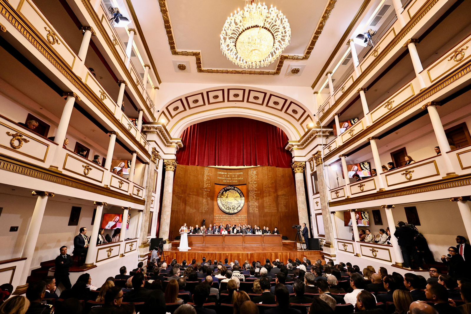 Alejandro Armenta destaca la justicia social en aniversario de la Constitución