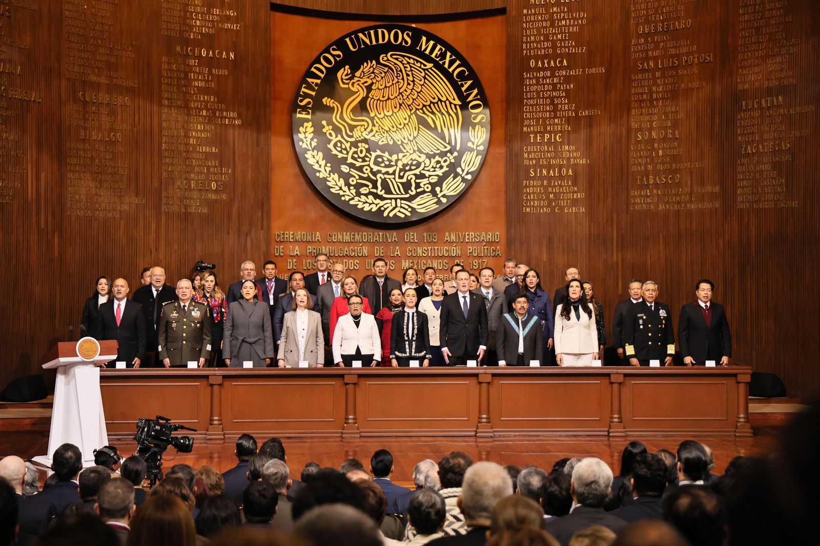 Alejandro Armenta destaca la justicia social en aniversario de la Constitución