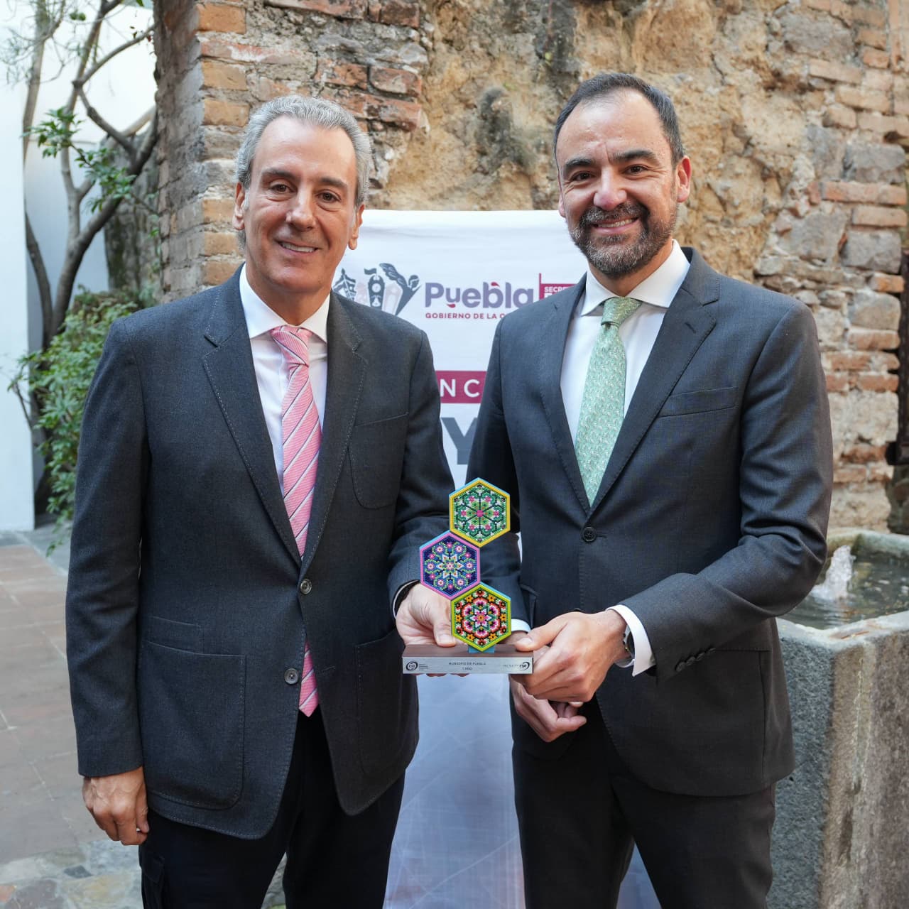 Puebla recibió distintivo “Municipio Promotor de la Responsabilidad Social Empresarial 2025–2026”,