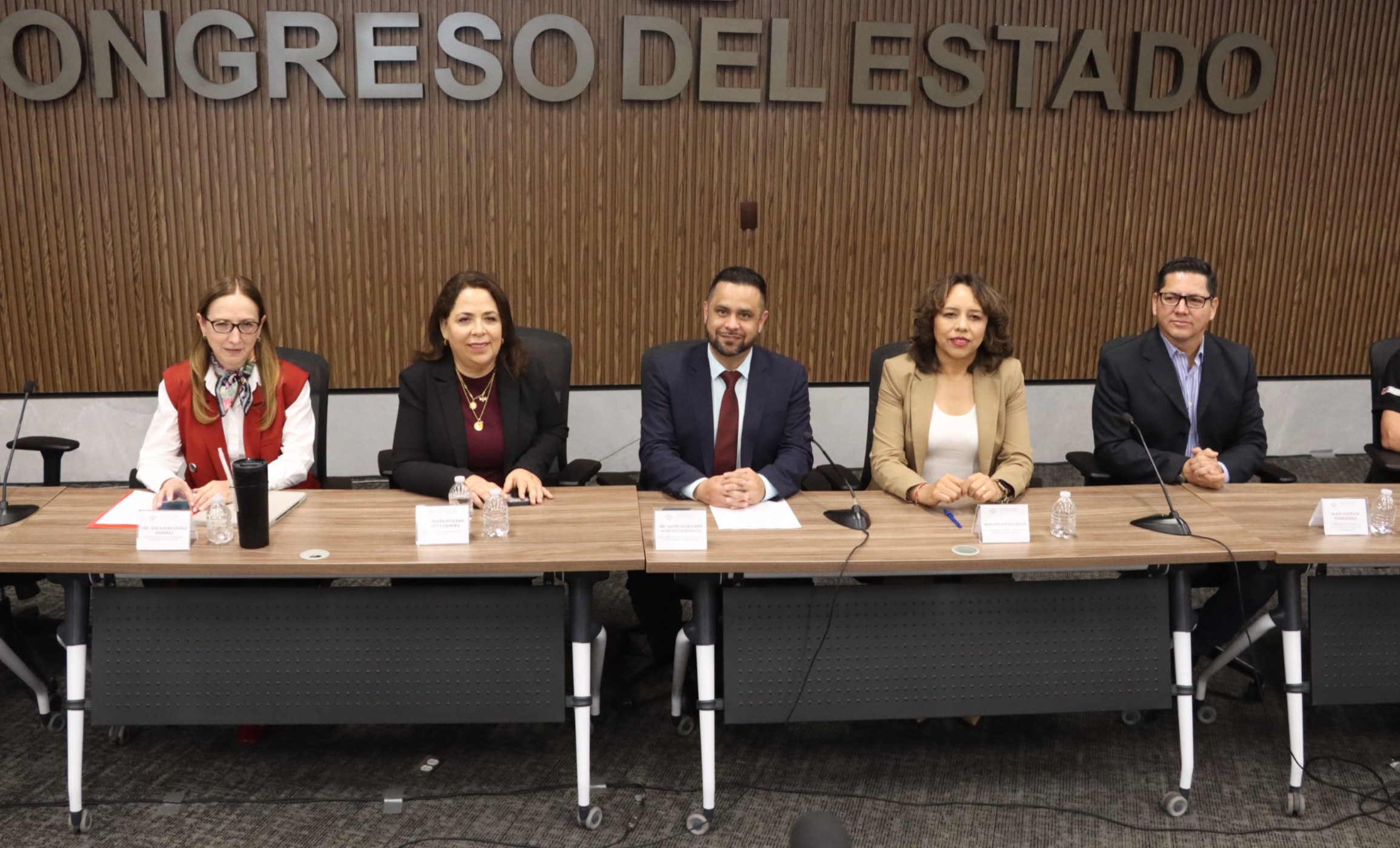 Reconocen al equipo del nanosatélite Gxiba1 en el Congreso de Puebla