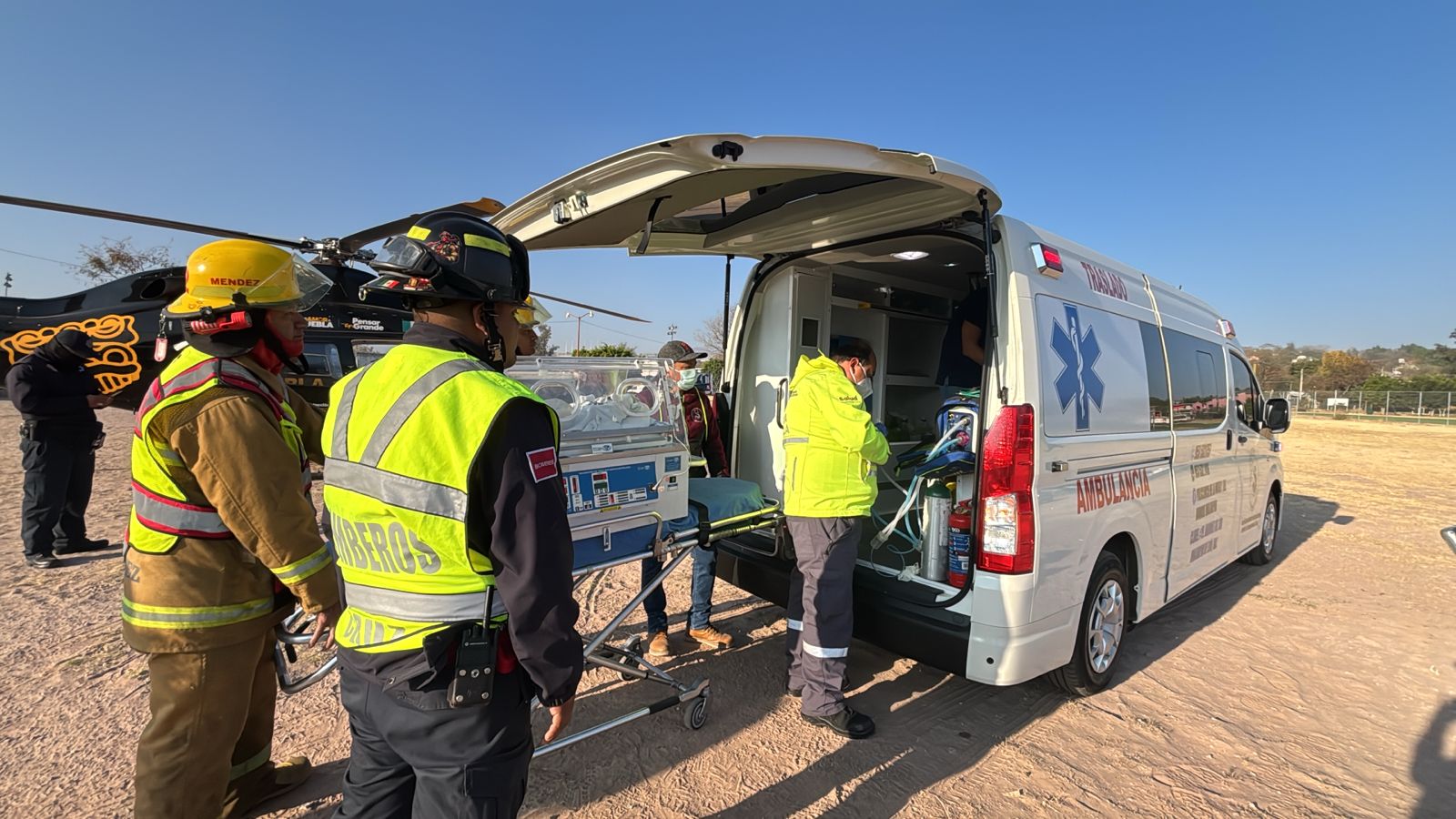 Ambulancia aérea salva a recién nacido tras emergencia médica