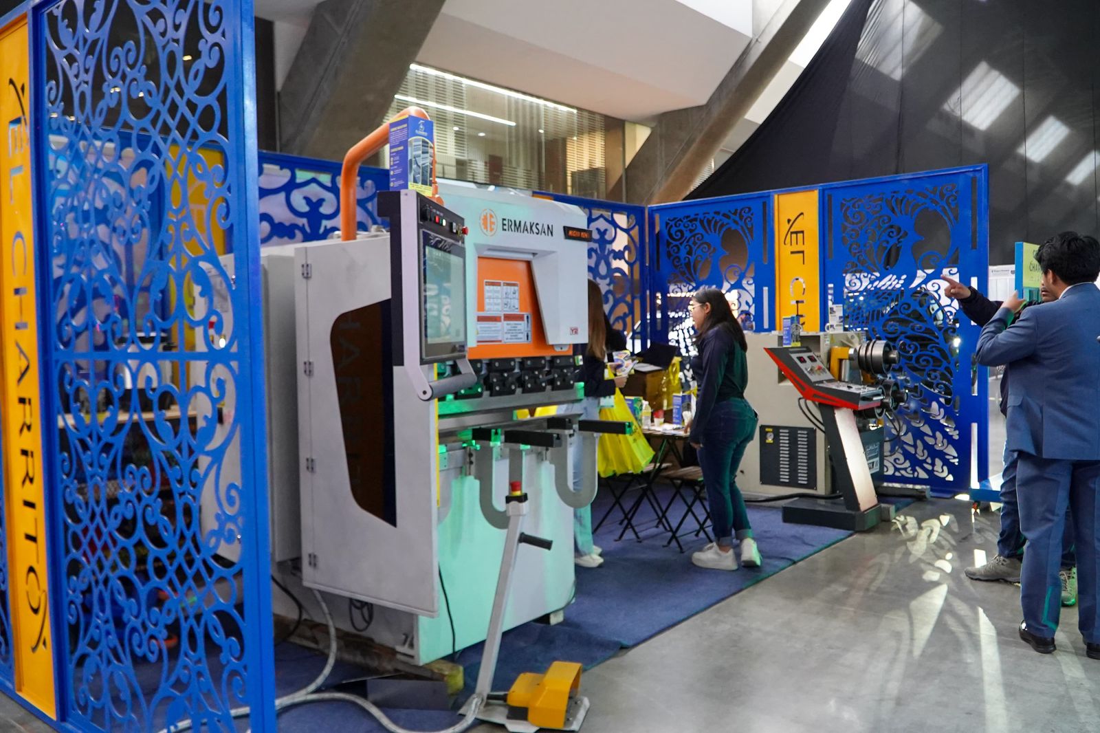 Electromovilidad redefine industria automotriz en E-experience
